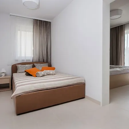 Anamar Apartment